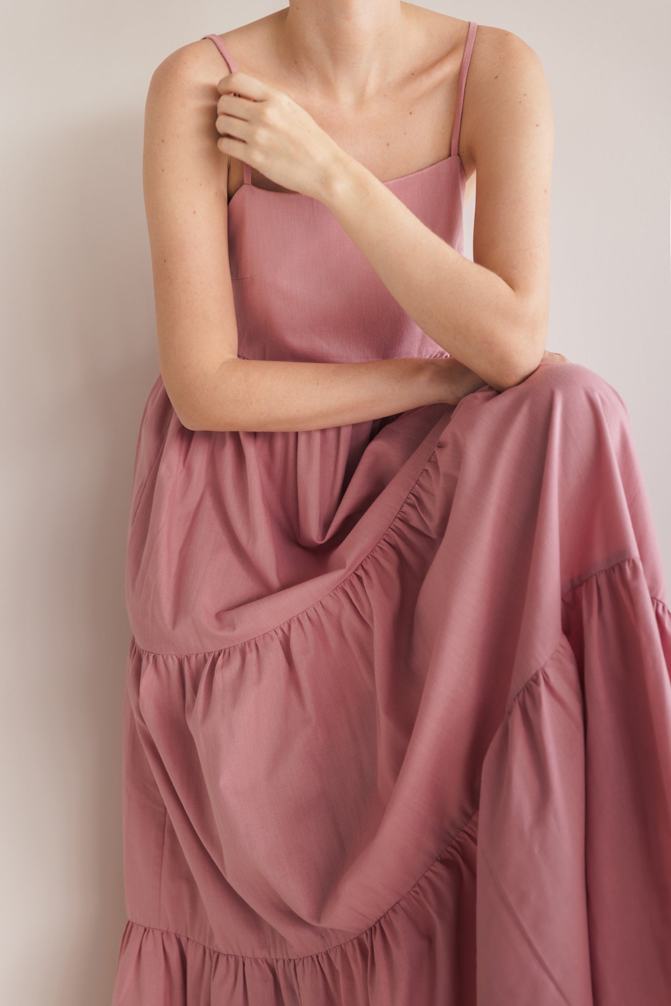 DHALI DRESS IN ORGANIC COTTON - WILD ROSE